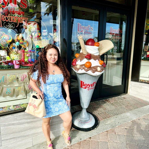 Dress - Picture 7 of 7